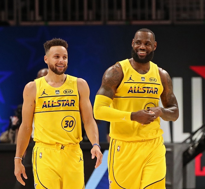 乐鱼体育-ESPN评全明星名单：库里值得首发 华子略有遗憾 老詹定能延续纪录